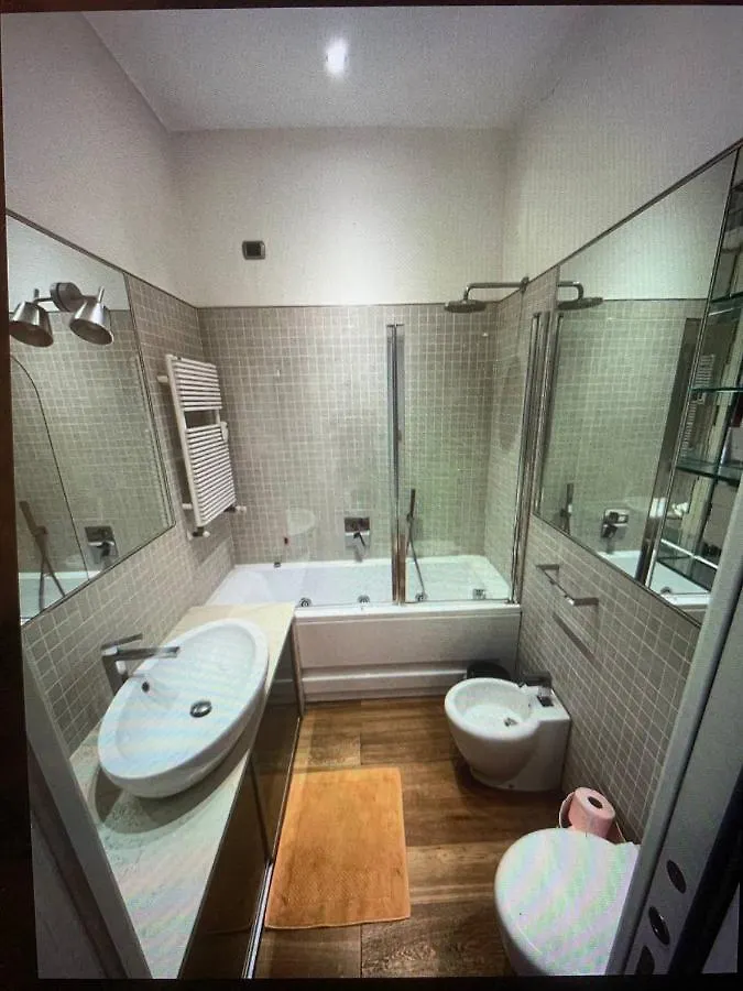 S.Ambrogio/Duomo •Jacuzzi • Luxury •Design Apartment Milan 0*,