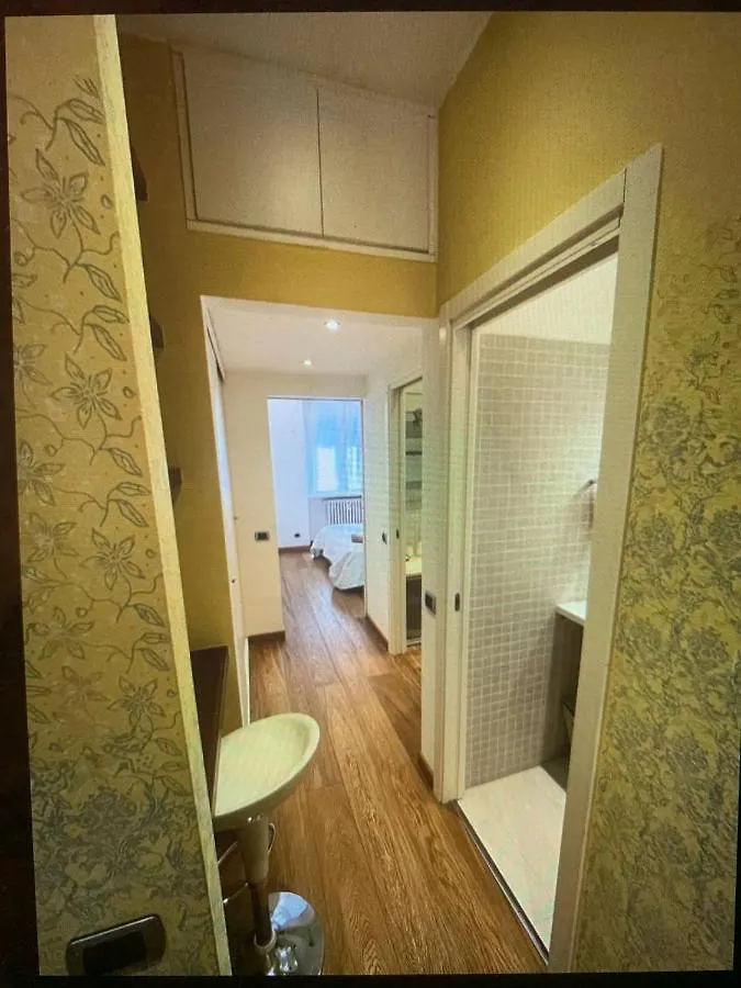 S.Ambrogio/Duomo •Jacuzzi • Luxury •Design Apartment Milan 0*,  Italy